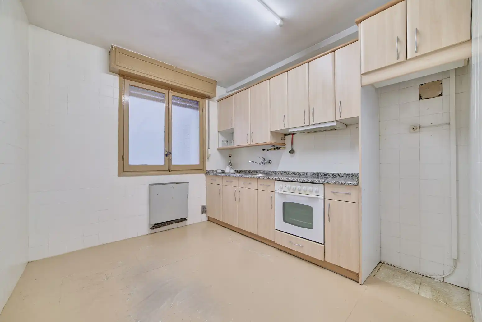 Cocina de Piso en venta en  Pamplona / Iruña con Calefacción, Parquet y Balcón