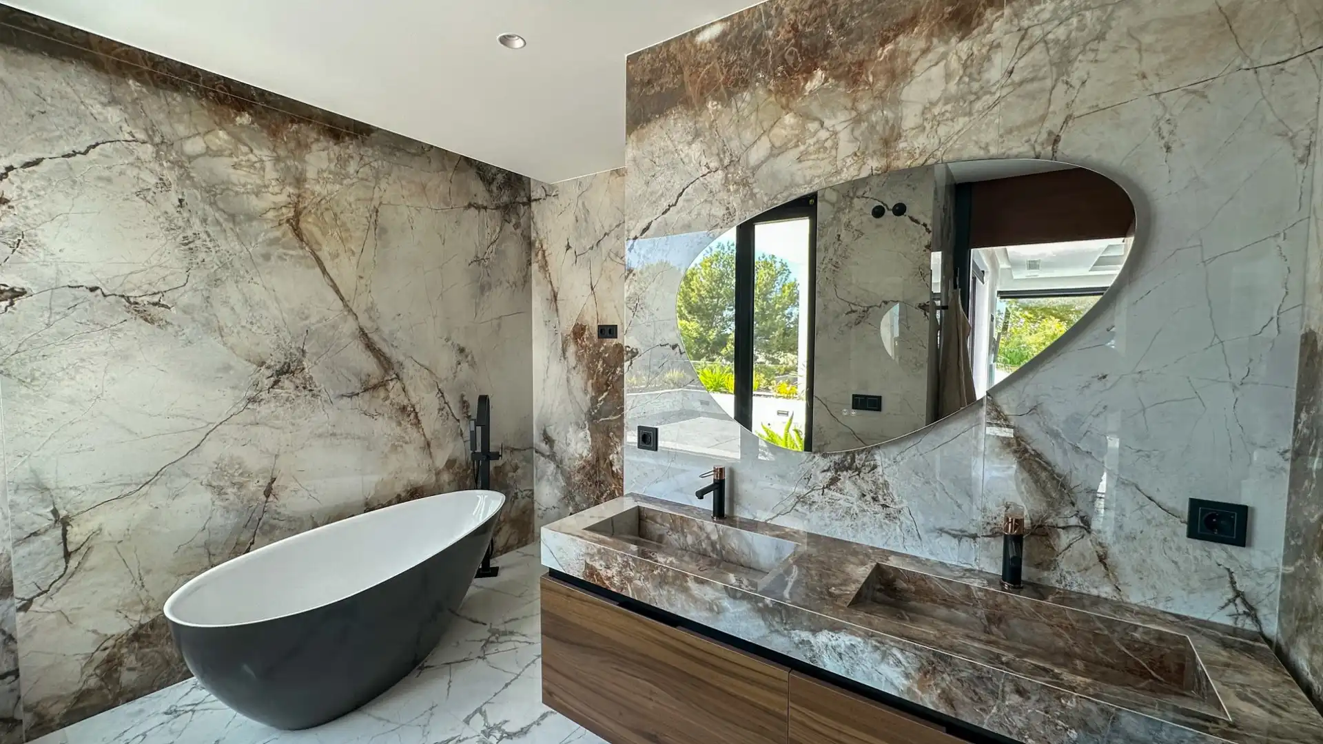 Bathroom of Houses for sale in Orihuela  with Air Conditioner, Swimming Pool and Oven