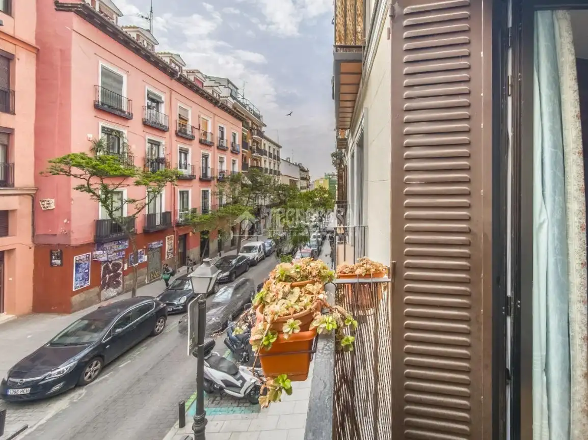 Vista exterior de Piso en venta en Madrid con Aire acondicionado, Calefacción y Balcón