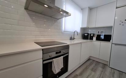 Kitchen of Flat for sale in  Valencia Capital  with Air Conditioner, Furnished and Oven