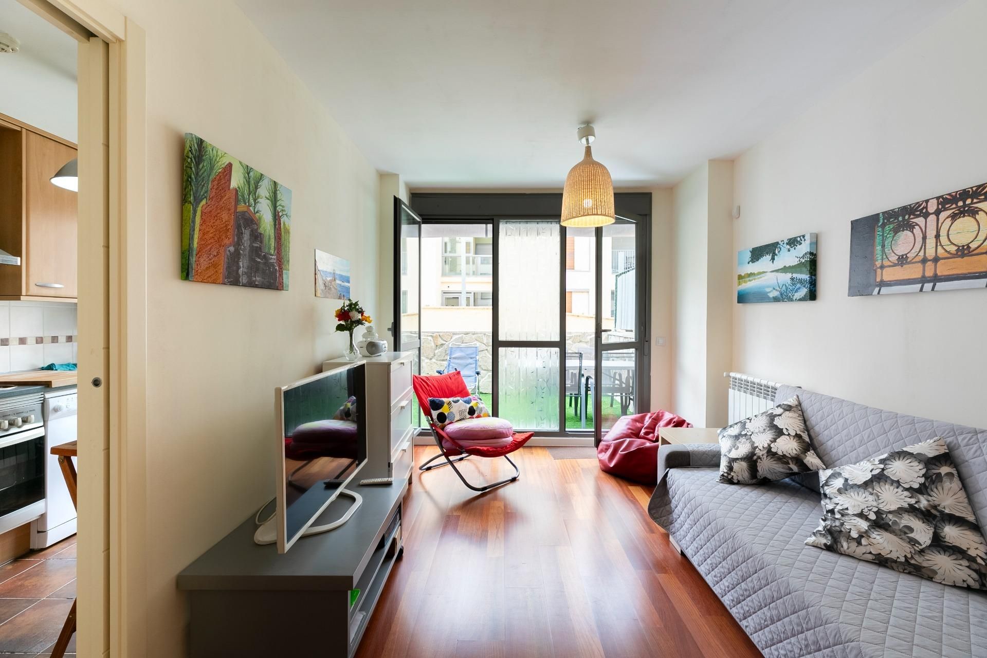 Sala d'estar de Pis en venda en Sabiñánigo amb Calefacció, Jardí privat i Terrassa
