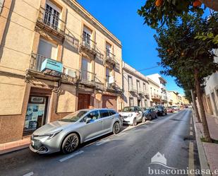 Vista exterior de Casa o xalet en venda en Linares amb Terrassa, Traster i Moblat