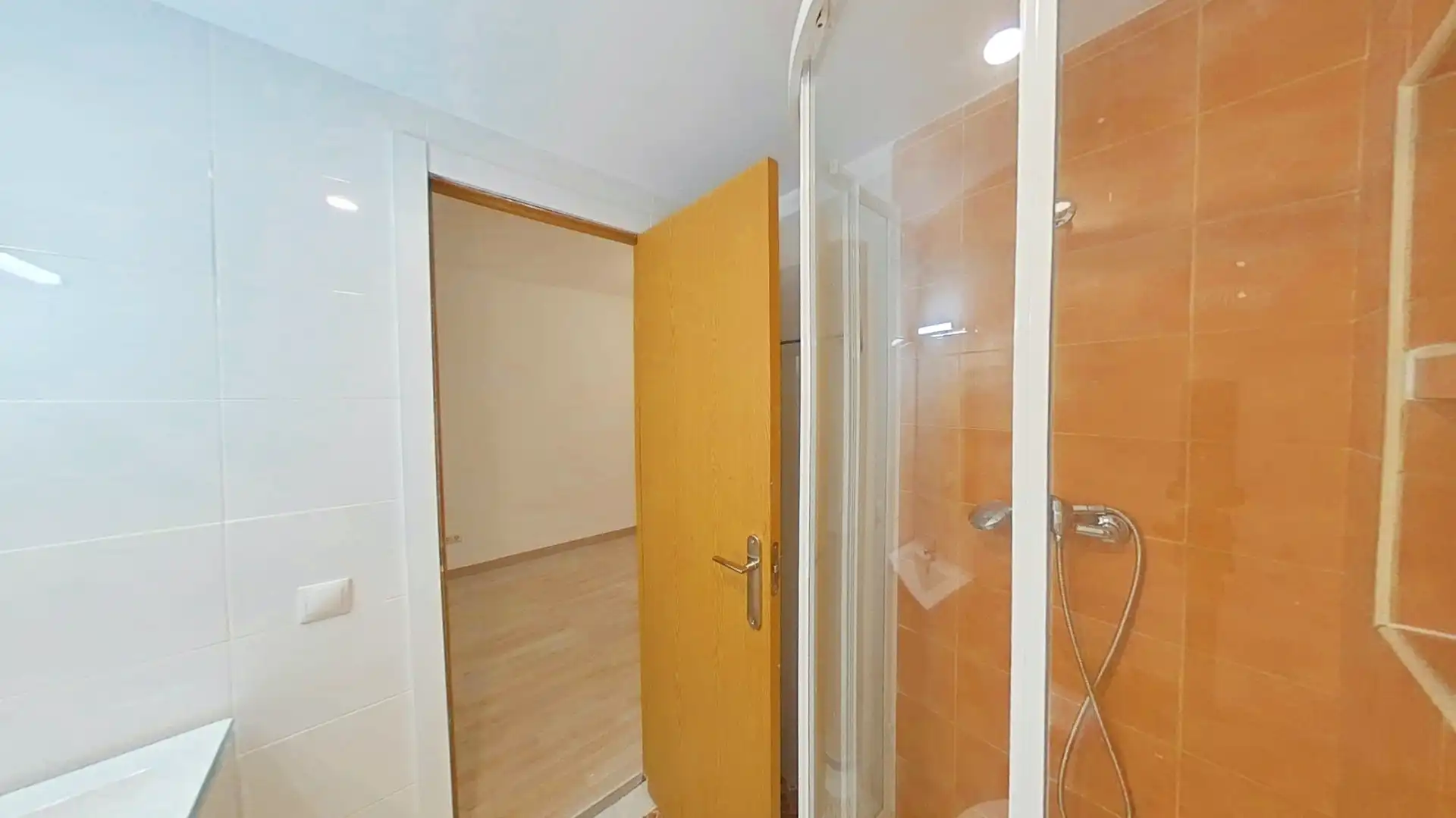 Flat for rent in Llefià