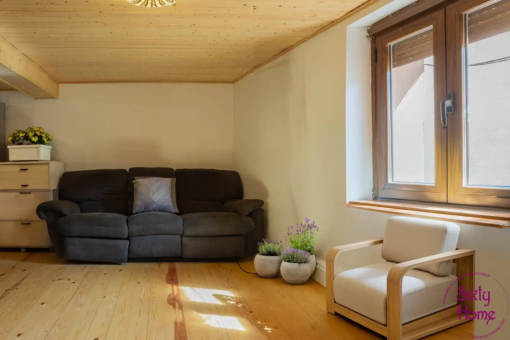 Living room of Houses for sale in Jaca  with Parquet flooring and Balcony