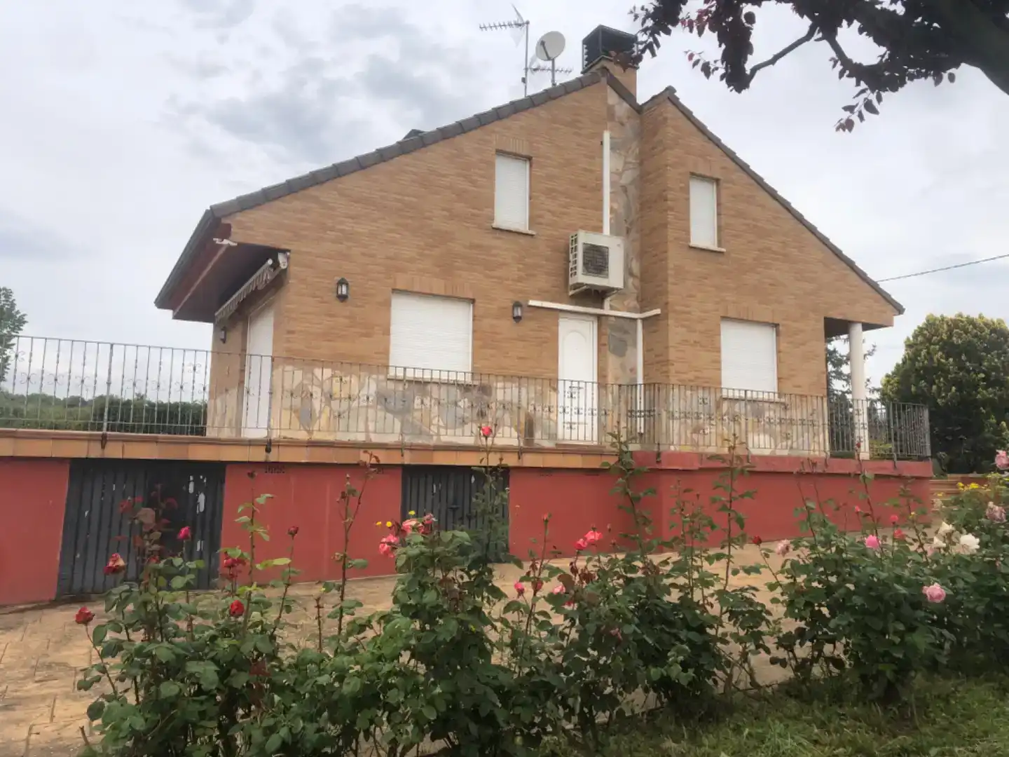 Vista exterior de Piso en venta en Lardero con Aire acondicionado, Jardín privado y Trastero