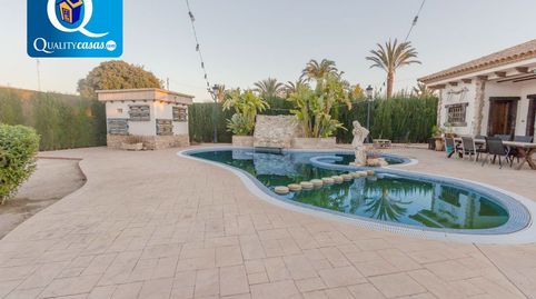 Chalet en venta en ElcheElx  Altabix, 6 dormitorios.
