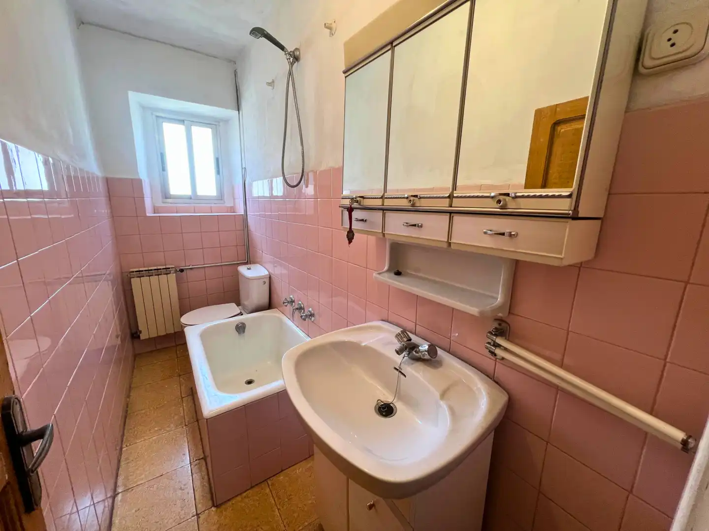 Bathroom of Flat for sale in Valdeolea  with Furnished