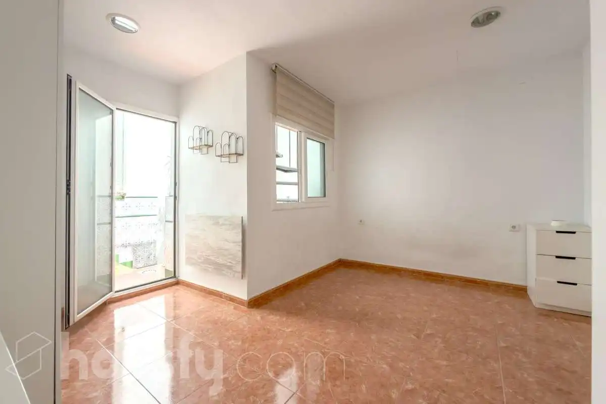 Bedroom of Houses for sale in Badalona  with Air Conditioner, Heating and Terrace