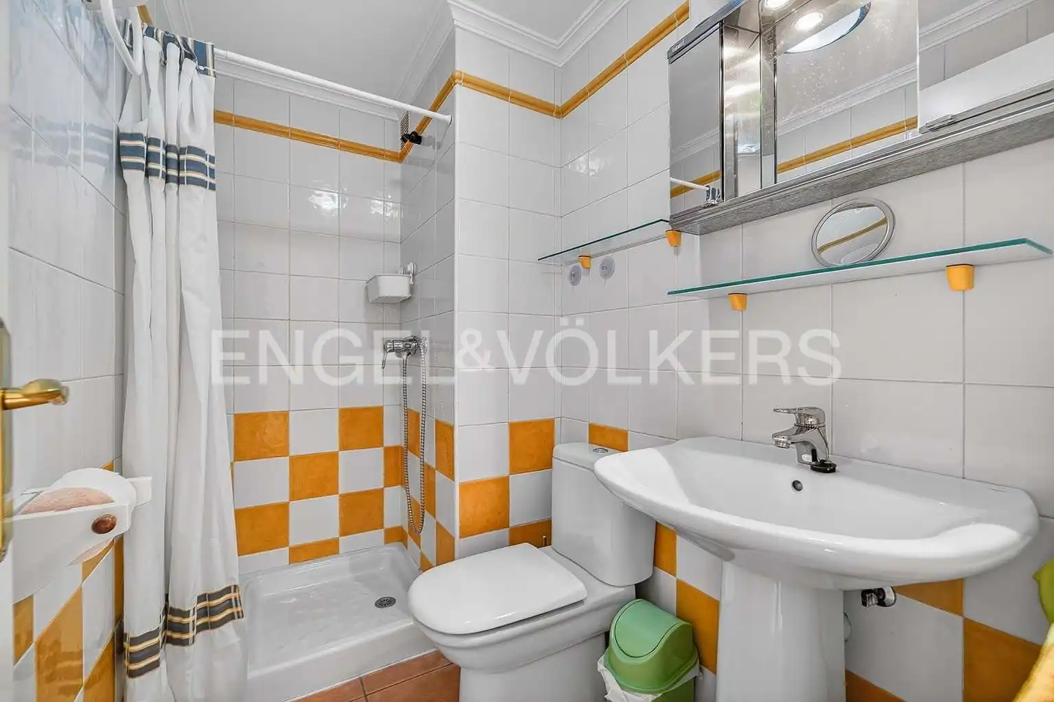 Baño de Piso en venta en Granadilla de Abona con Terraza
