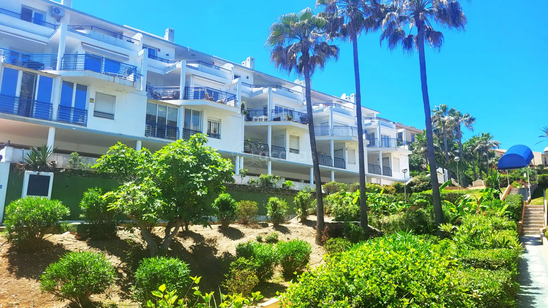 Außenansicht von Einfamilien-Reihenhaus zum Verkauf in Mijas mit Klimaanlage, Heizung und Terrasse