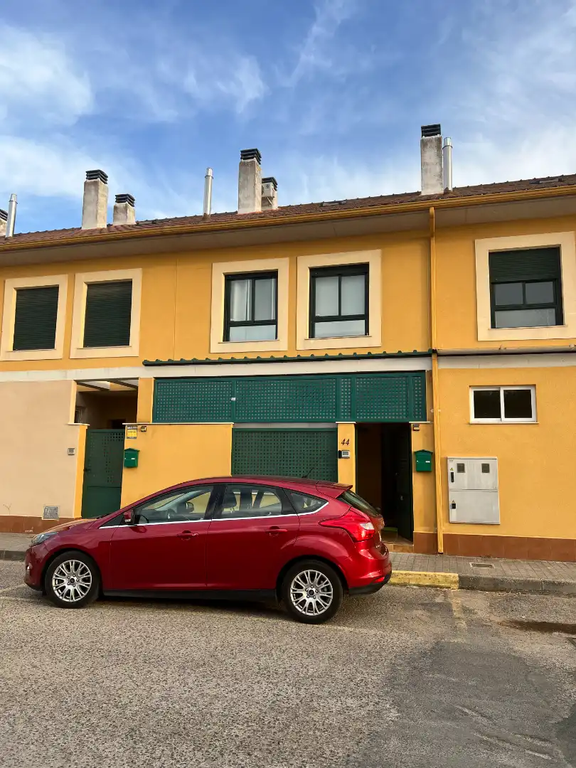 Casa a schiera con terrazza in vendita a Malagón
