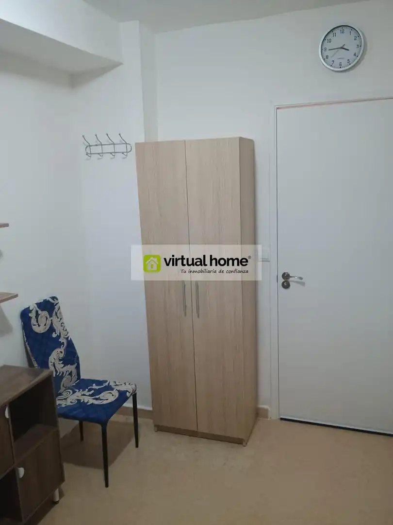 Dormitori de Apartament en venda en Benidorm amb Aire condicionat i Piscina comunitària