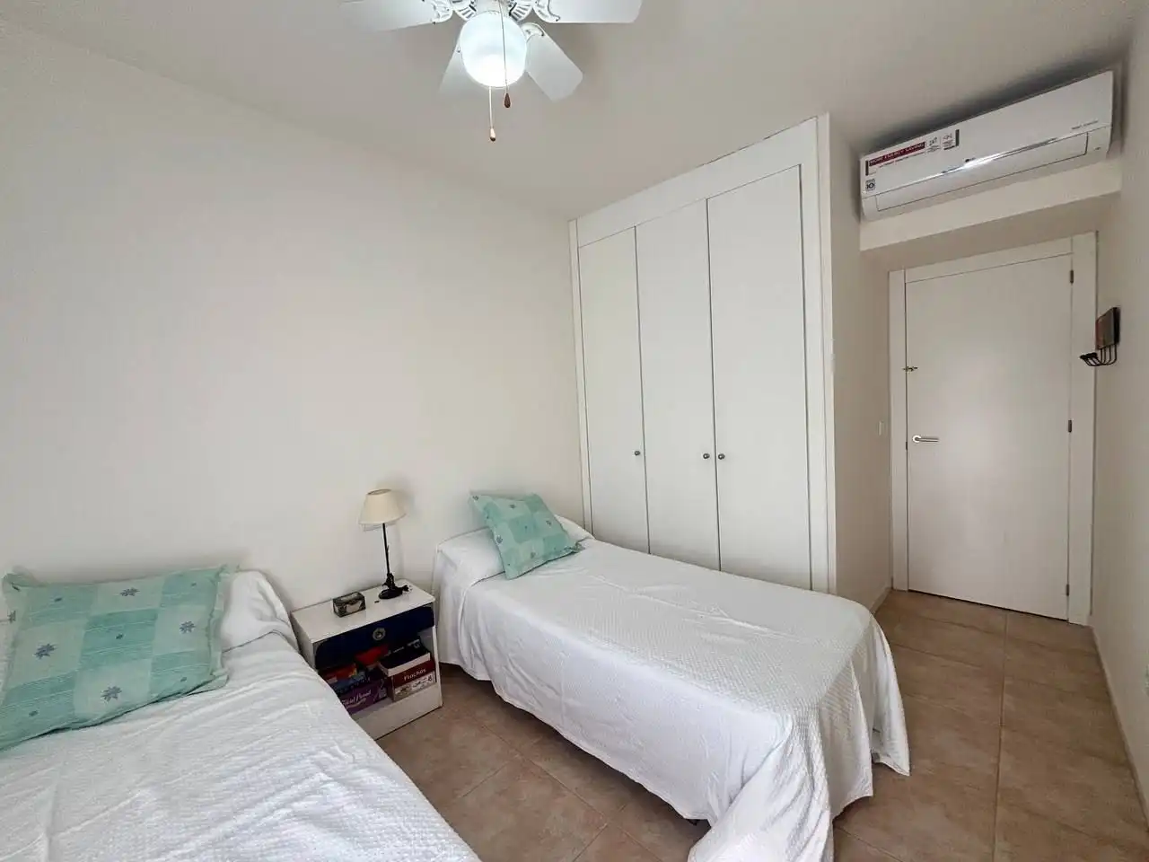 Dormitori de Apartament en venda en Islantilla amb Aire condicionat, Calefacció i Terrassa