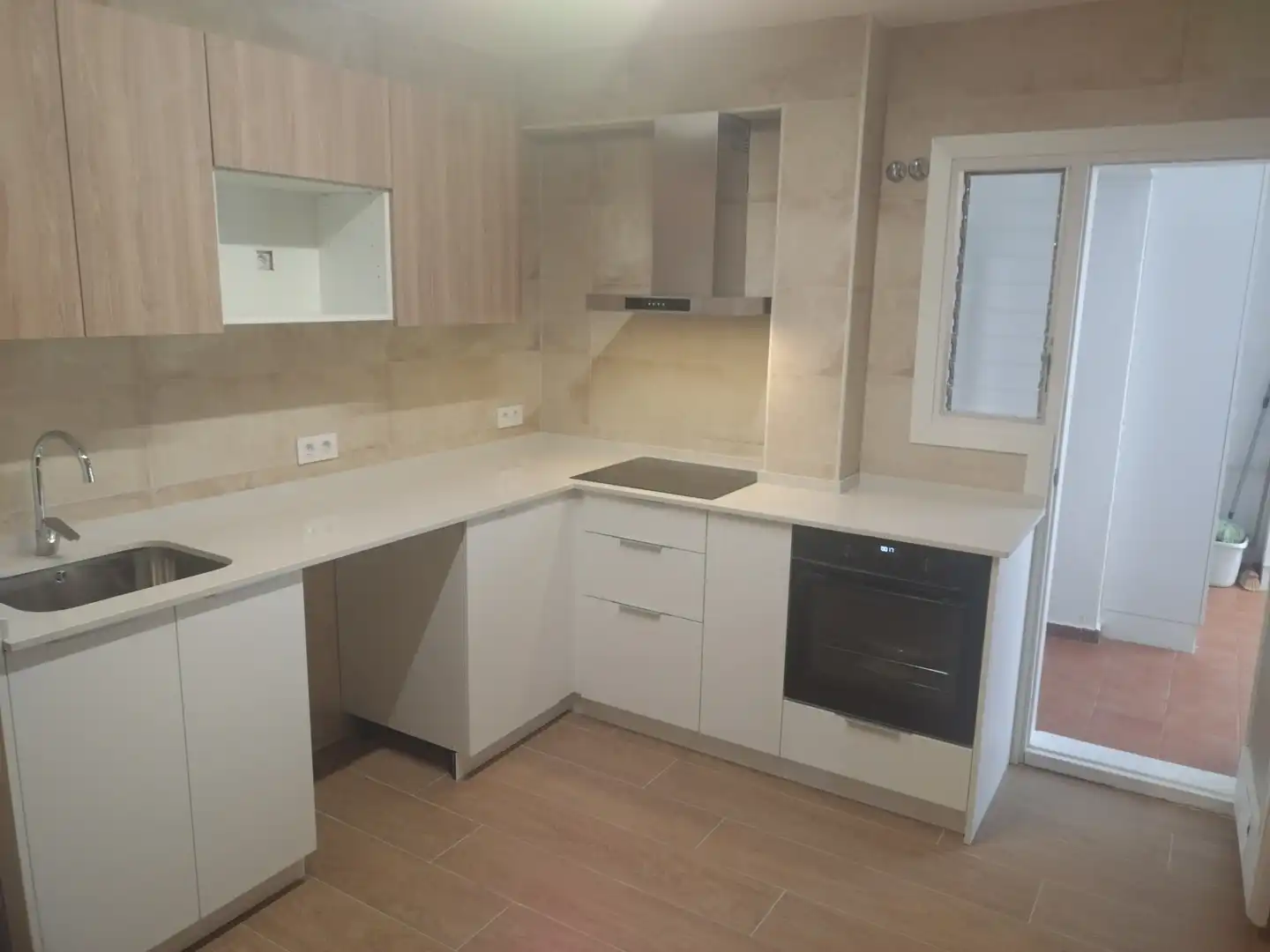 Küche von Wohnung zur Miete in Terrassa mit Heizung, Parkett und Ofen