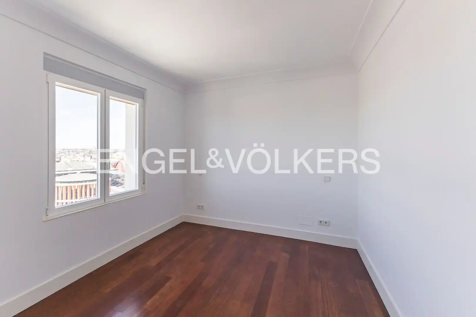 Dormitori de Àtic de lloguer en Madrid amb Aire condicionat, Calefacció i Parquet