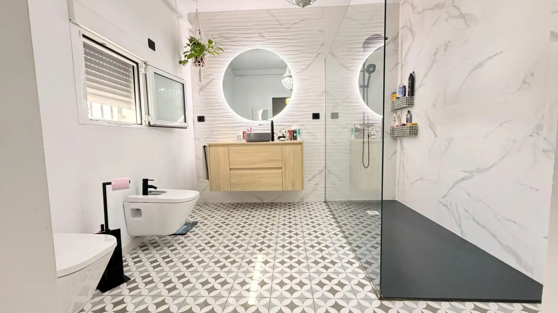 Badezimmer von Haus oder Chalet zum Verkauf in Elche / Elx mit Klimaanlage, Heizung und Privatgarten