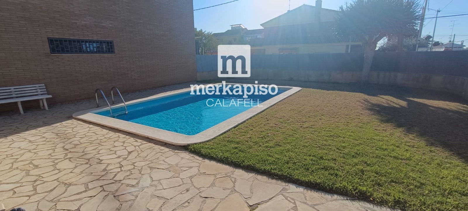 Piscina de Àtic en venda en Calafell amb Aire condicionat, Calefacció i Jardí privat