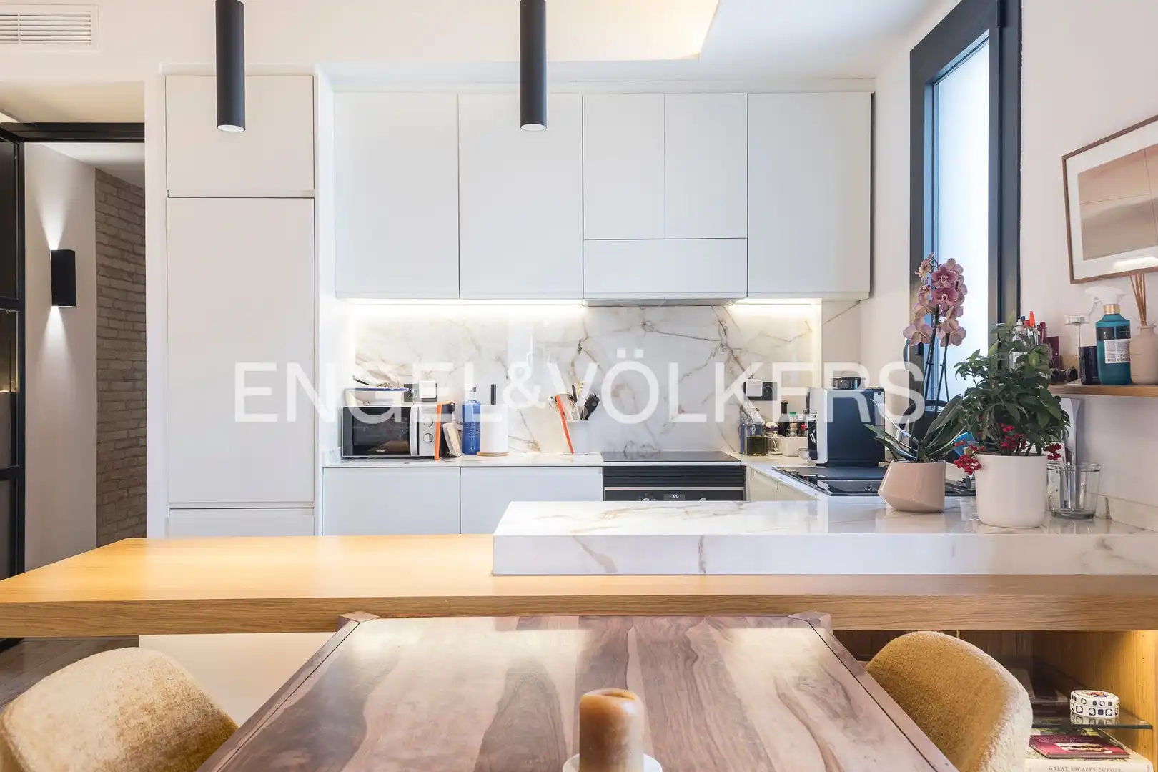 Kitchen of Flat for sale in Barcelona  with Air Conditioner, Heating and Balcony