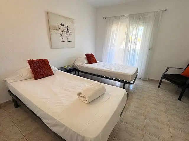 Habitación de Casa o chalet en venta en L'Escala con Aire acondicionado, Calefacción y Jardín privado