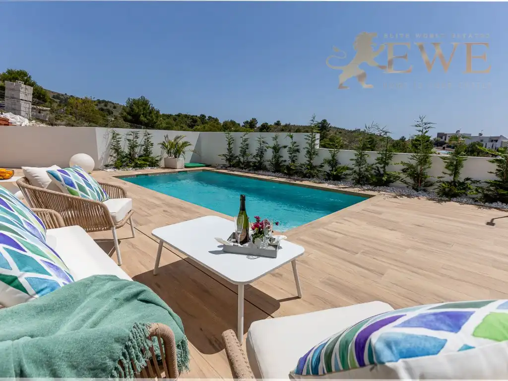 Villa mit Pool zum Verkauf in Golf Bahía, imagen 5