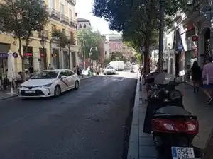 Vista exterior de Local en venda en Madrid amb Aire condicionat, Calefacció i Moblat