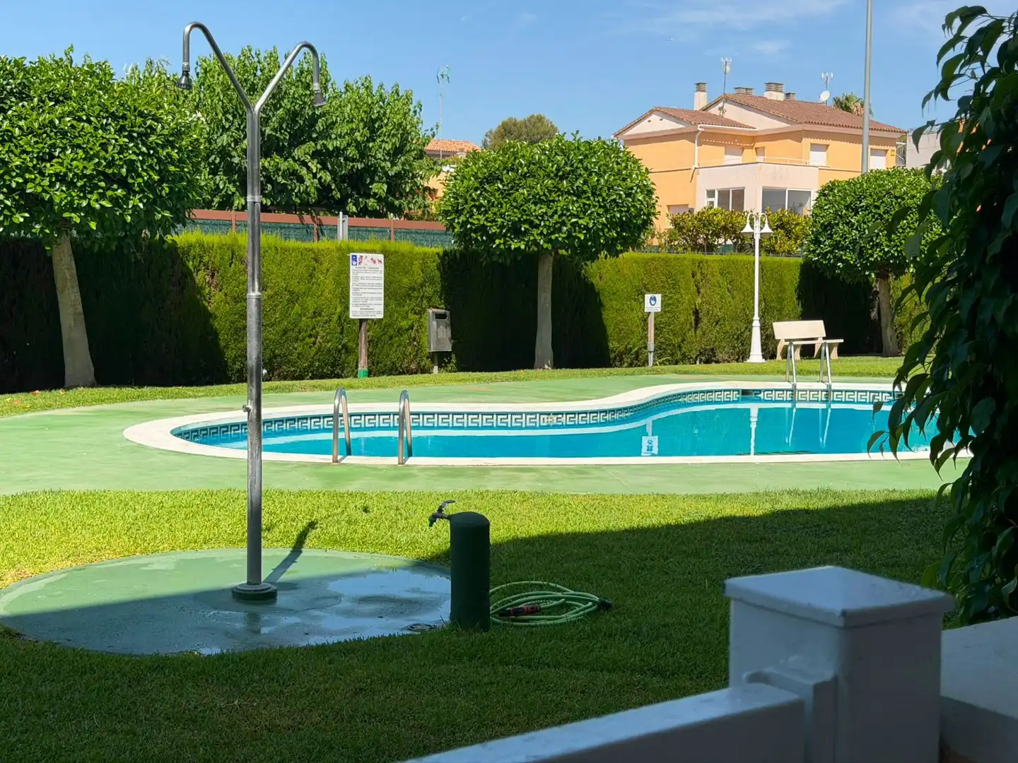 Piscina de Pis en venda en La Pobla de Montornès   amb Calefacció, Terrassa i Piscina comunitària