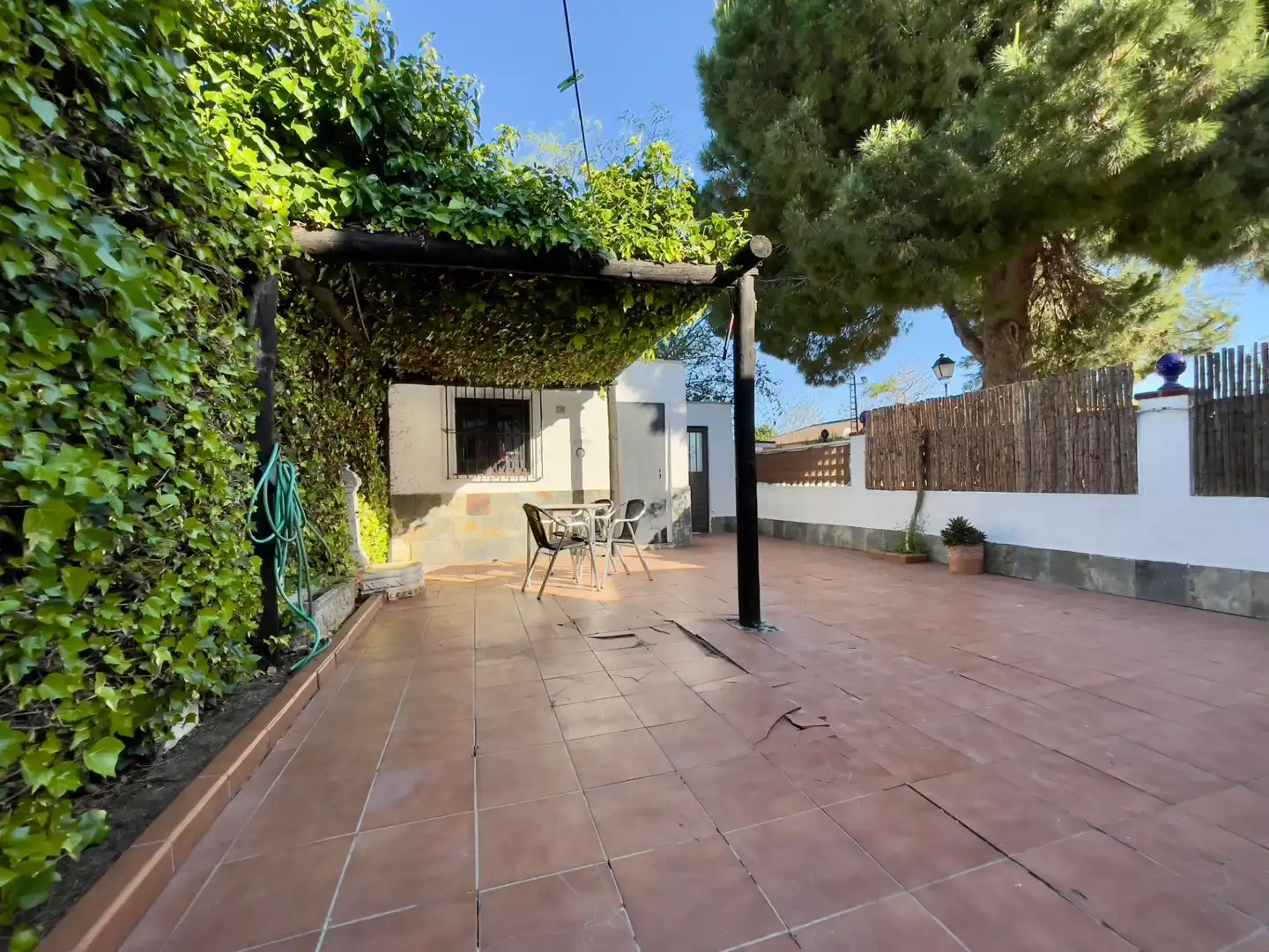 Terrassa de Casa adosada en venda en Chiclana de la Frontera amb Aire condicionat, Jardí privat i Terrassa