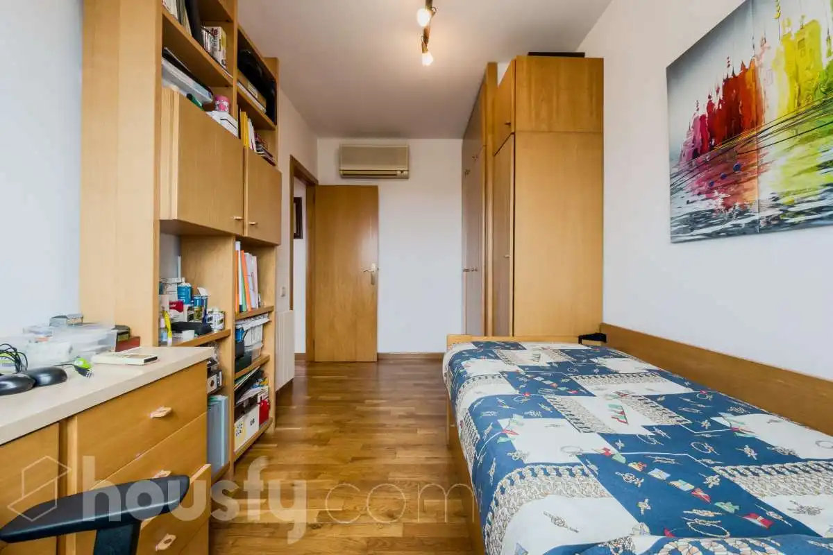 Habitación de Piso en venta en Barcelona con Aire acondicionado, Calefacción y Jardín privado