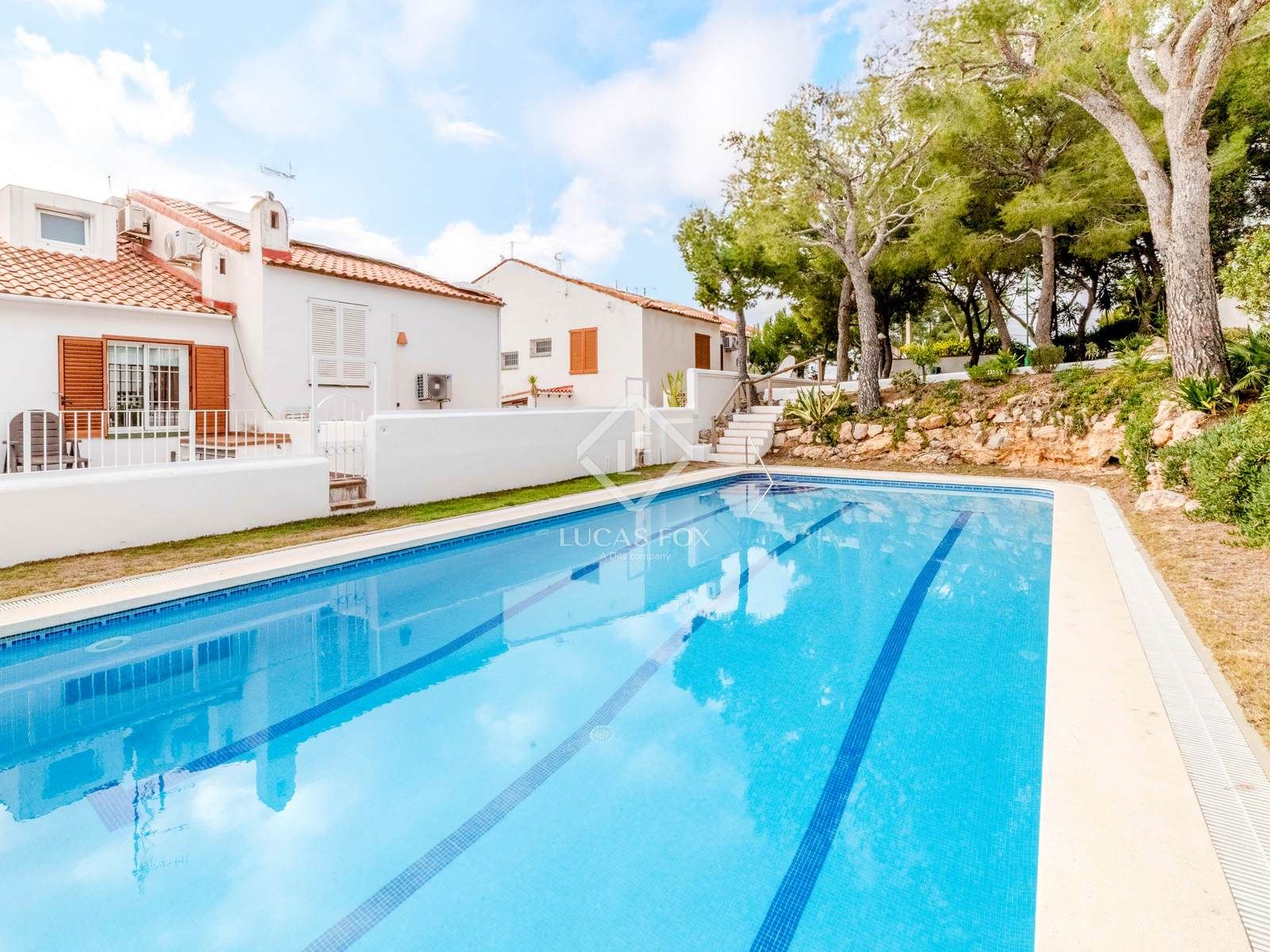 Exterior view of Flat for sale in Sitges  with Terrace, Storage room and Swimming Pool