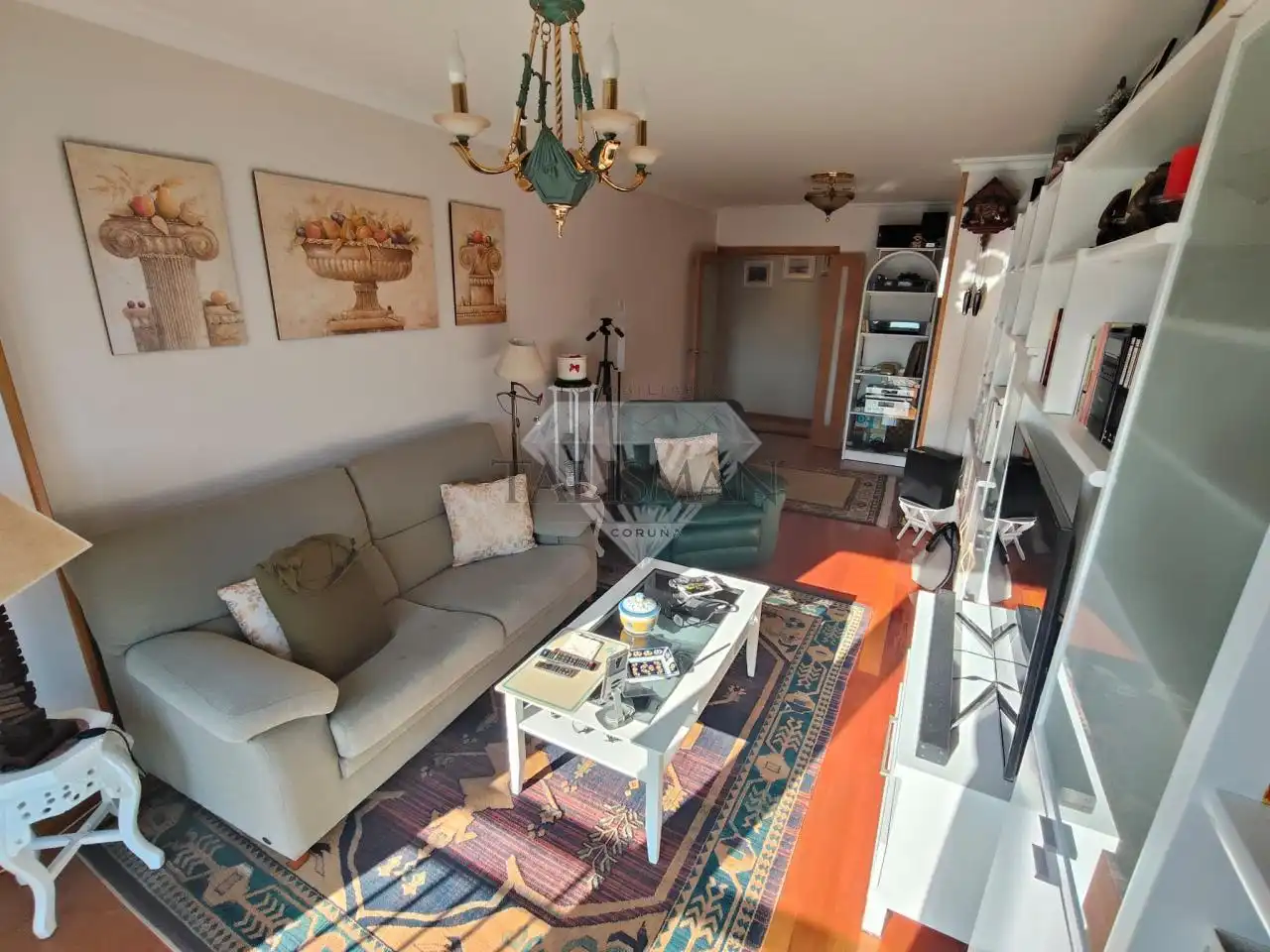 Sala de estar de Piso en venta en Vilagarcía de Arousa con Calefacción, Parquet y Trastero
