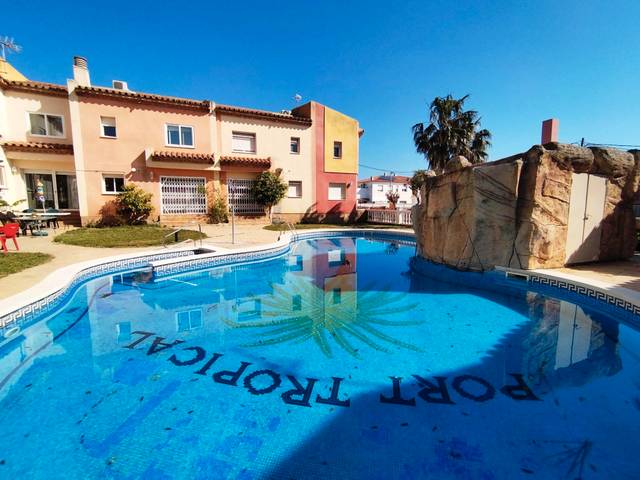 Casa adosada en Venta en Avinguda Califòrnia en Passeig Marítim