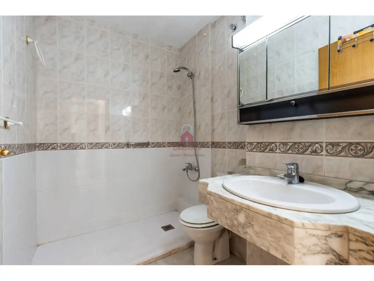 Bathroom of Attic for sale in Llevant