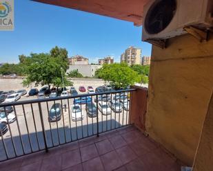 Vista exterior de Pis en venda en Algeciras amb Aire condicionat, Calefacció i Terrassa