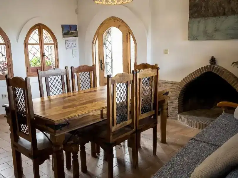Menjador de Finca rústica de lloguer en Manises amb Aire condicionat, Jardí privat i Traster