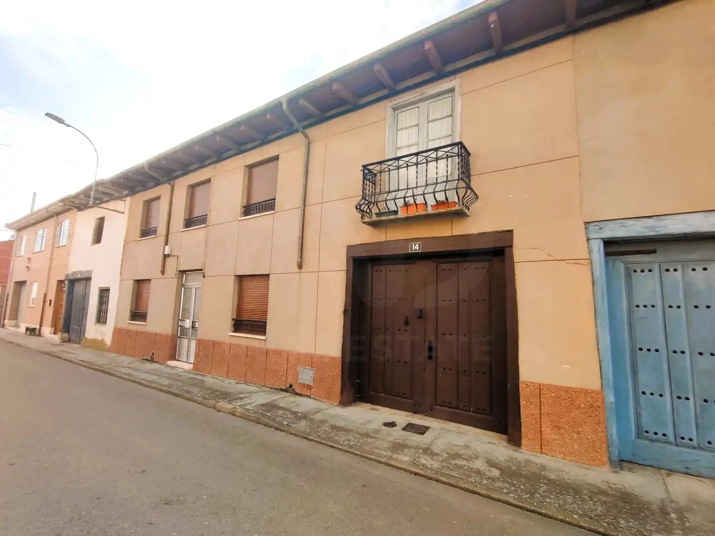 Vista exterior de Finca rústica en venda en Villarejo de Órbigo amb Calefacció