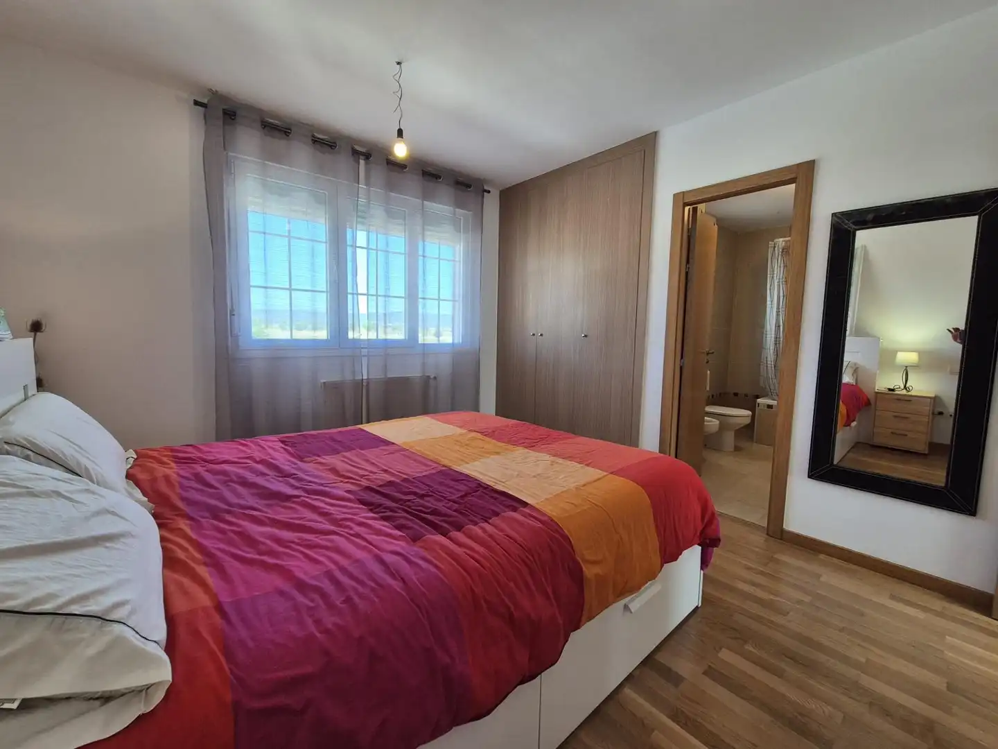 Dormitori de Casa adosada en venda en Burgos