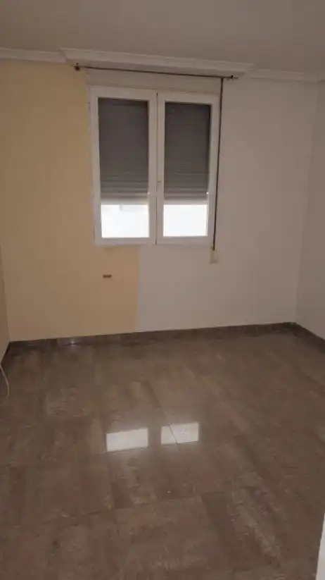 Dormitori de Pis en venda en Castellón de la Plana / Castelló de la Plana amb Terrassa i Alarma