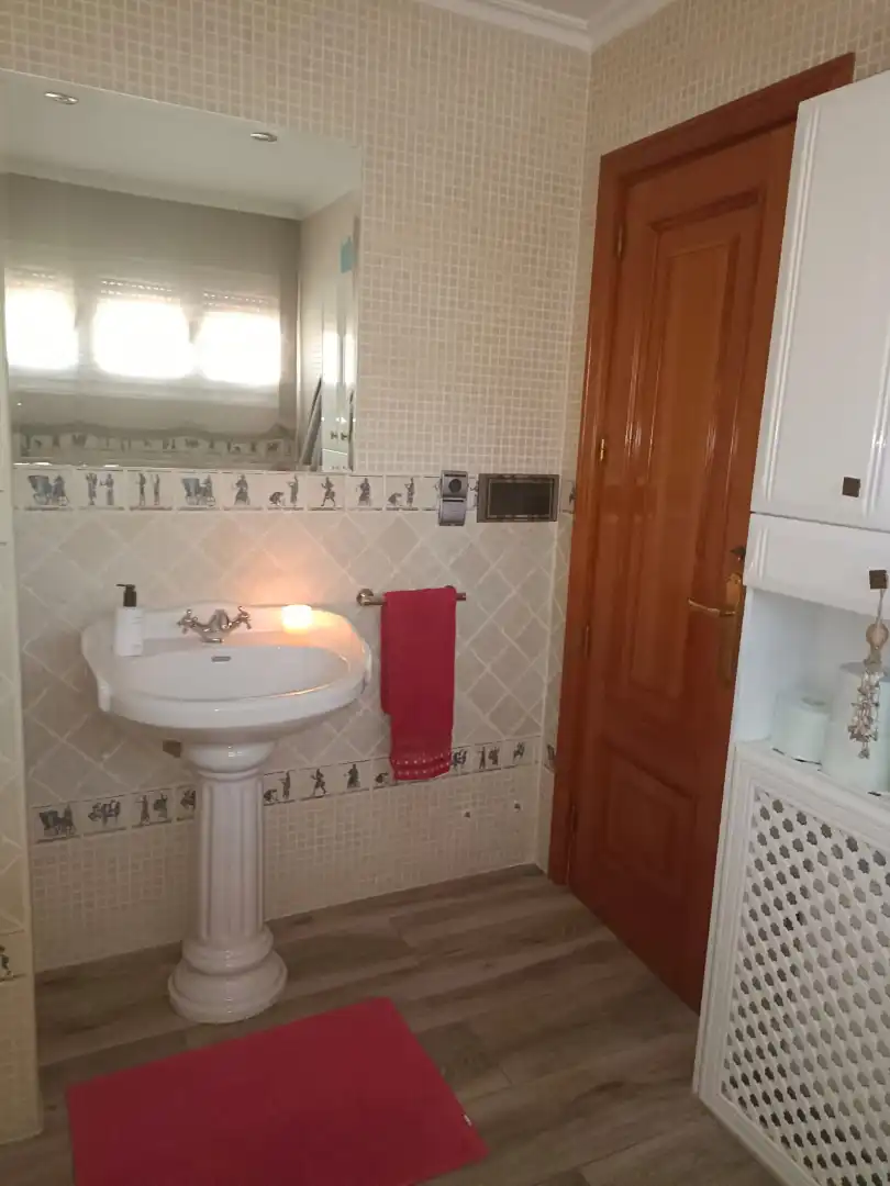 Bathroom of Detached homes for sale in Olmedo  with Heating, Private garden and Parquet flooring