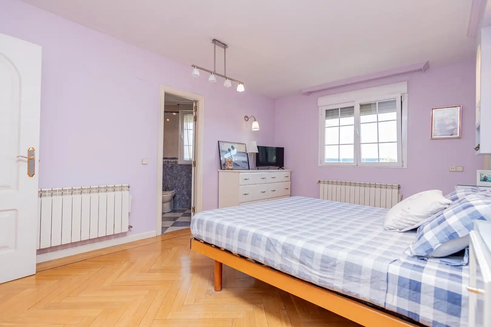 Habitación de Casa o chalet en venta en Madrid con Aire acondicionado, Calefacción y Jardín privado
