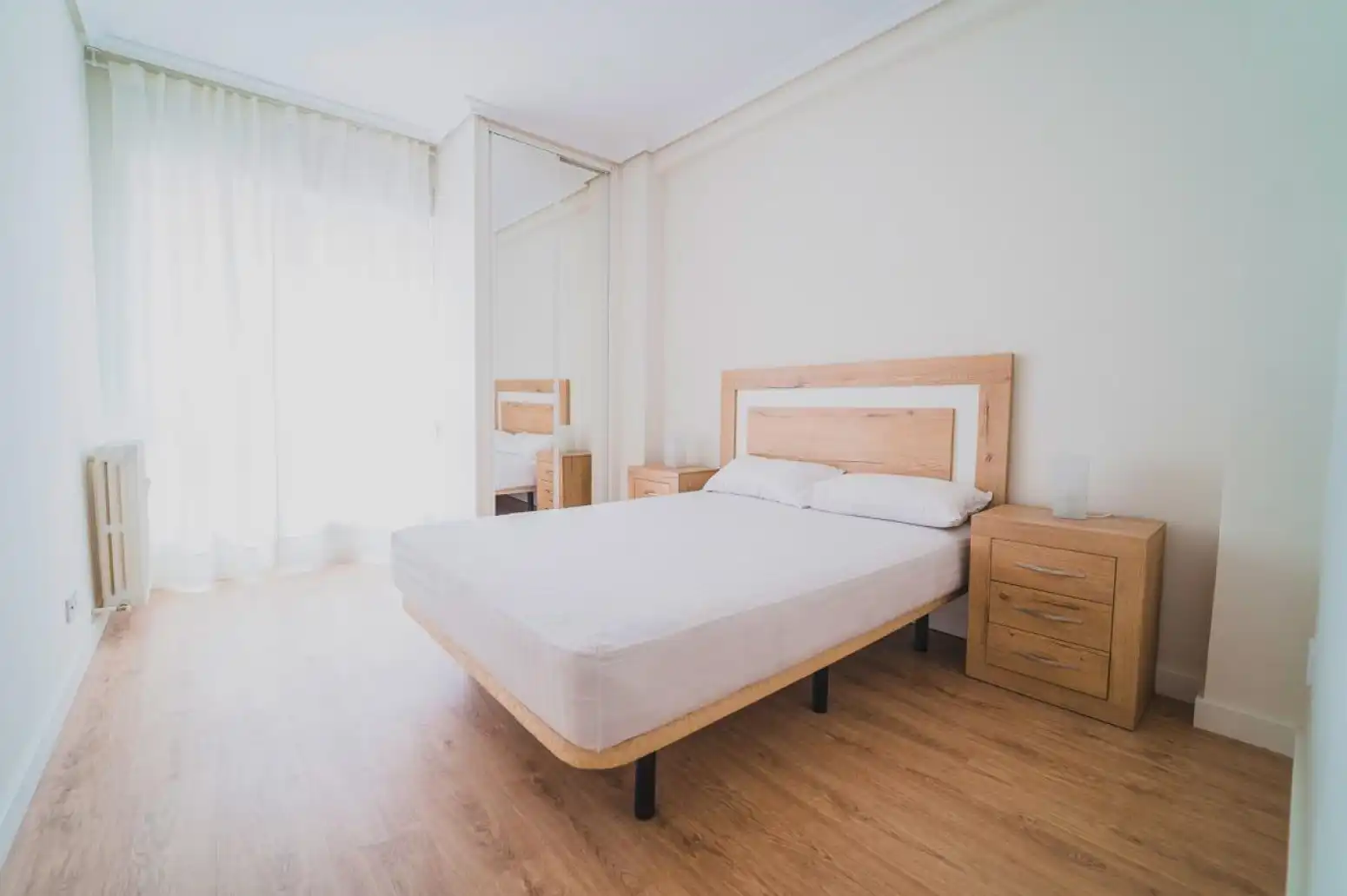 Bedroom of Flat for rent in Santander  with Heating, Parquet flooring and Furnished