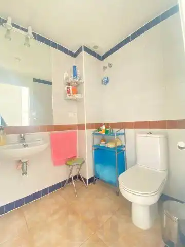 Bany de Apartament en venda en Islantilla amb Aire condicionat, Calefacció i Terrassa