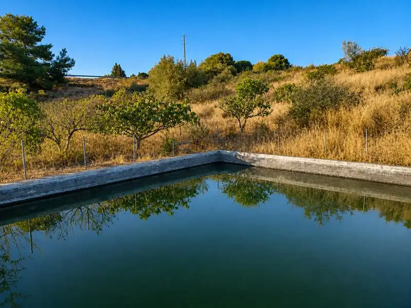 Schwimmbecken von Grundstücke zum Verkauf in Estepona