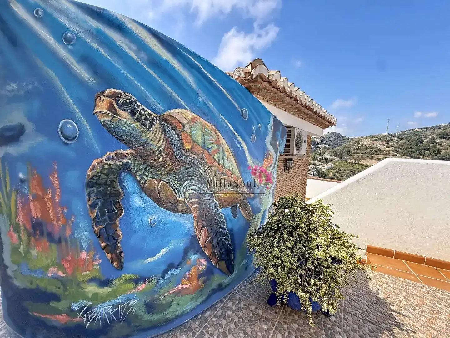 Vista exterior de Casa o xalet en venda en Almuñécar amb Aire condicionat, Piscina i Balcó
