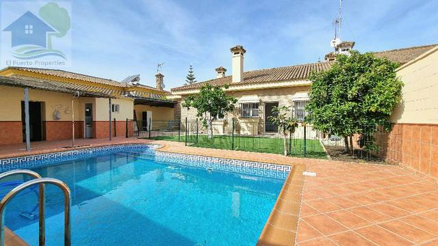 Casa-chalet en Alquiler en Cuatro Pinos - El Carmen