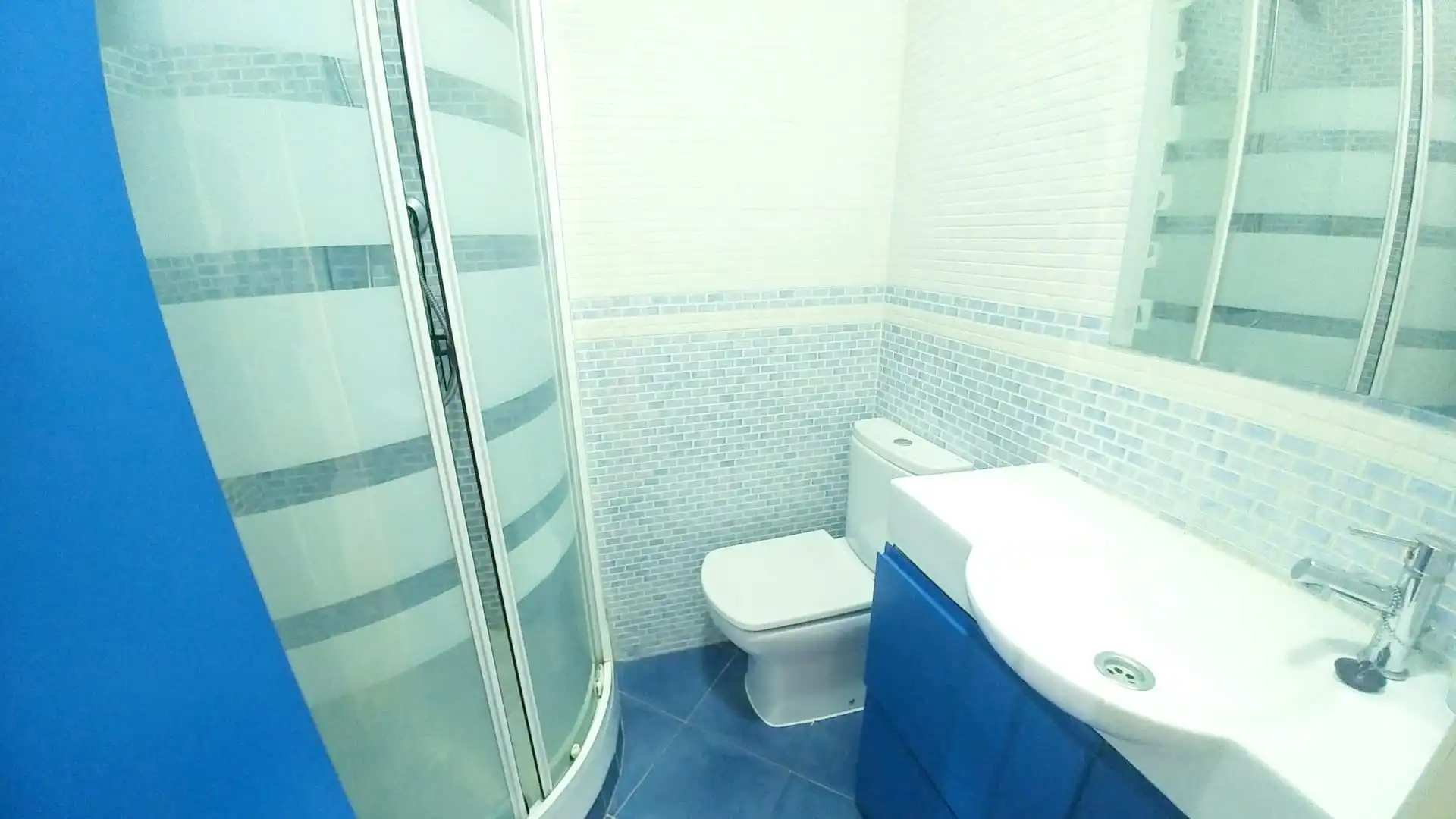 Baño de Piso en venta en Latina