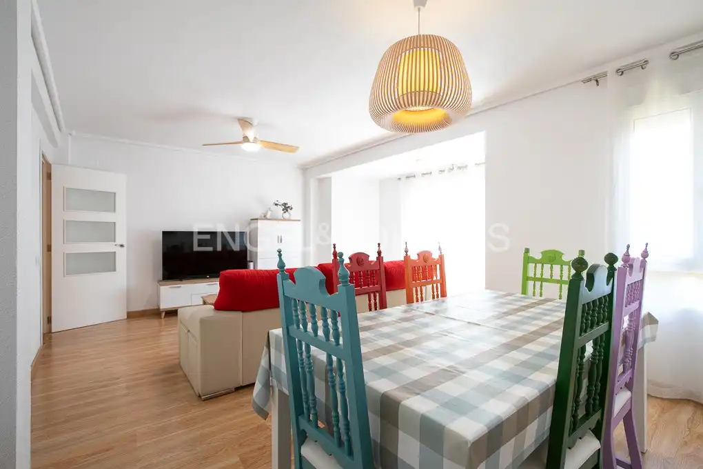 Dining room of Flat for rent in Valencia  with Heating, Parquet flooring and Terrace