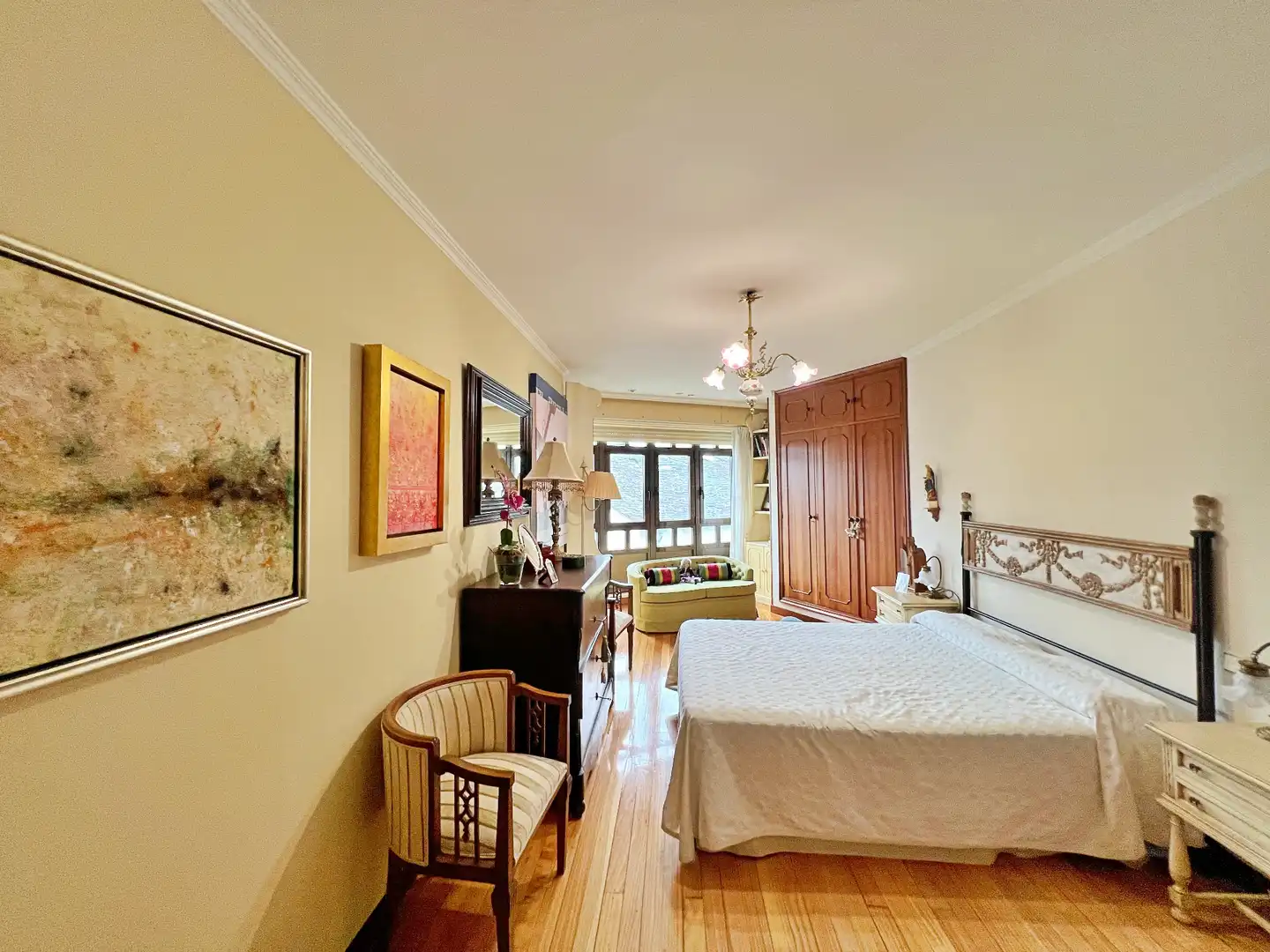 Schlafzimmer von Wohnung zum Verkauf in Lugo mit Heizung, Parkett und Möbliert