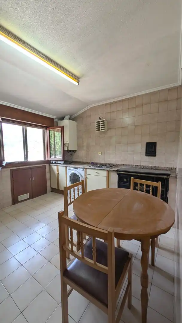 Küche von Wohnung zum Verkauf in Vega de Pas mit Heizung, Abstellraum und Möbliert