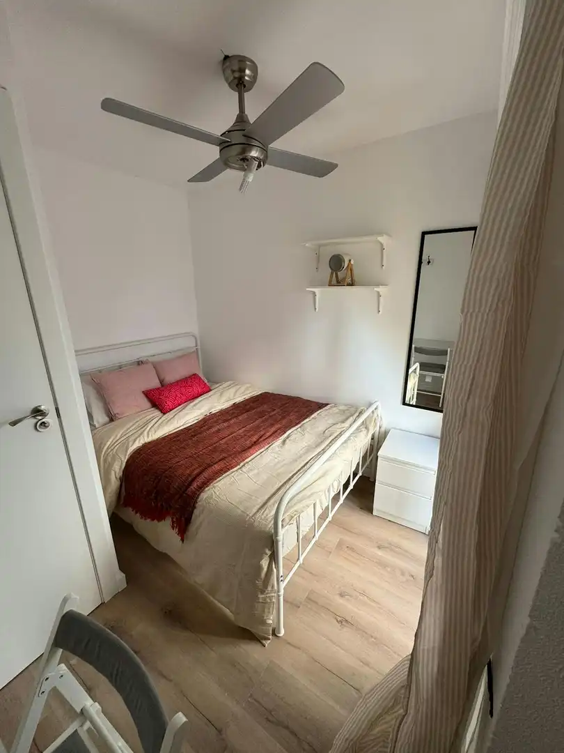 Habitación de Piso para compartir en Valencia con Amueblado y Lavadora
