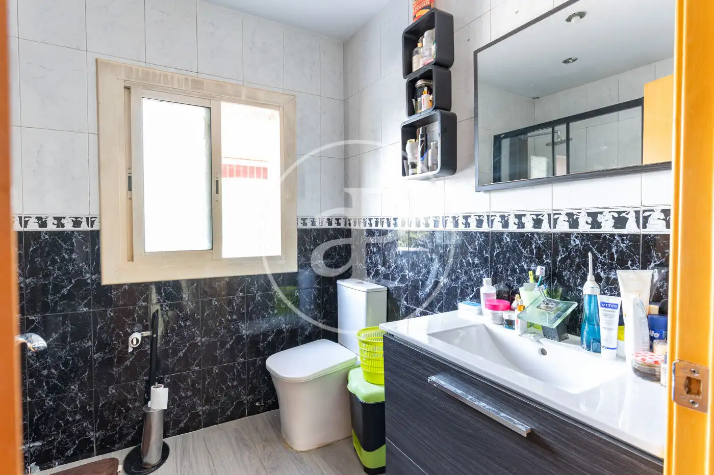 Bathroom of Flat for sale in Rubí  with Air Conditioner, Heating and Private garden